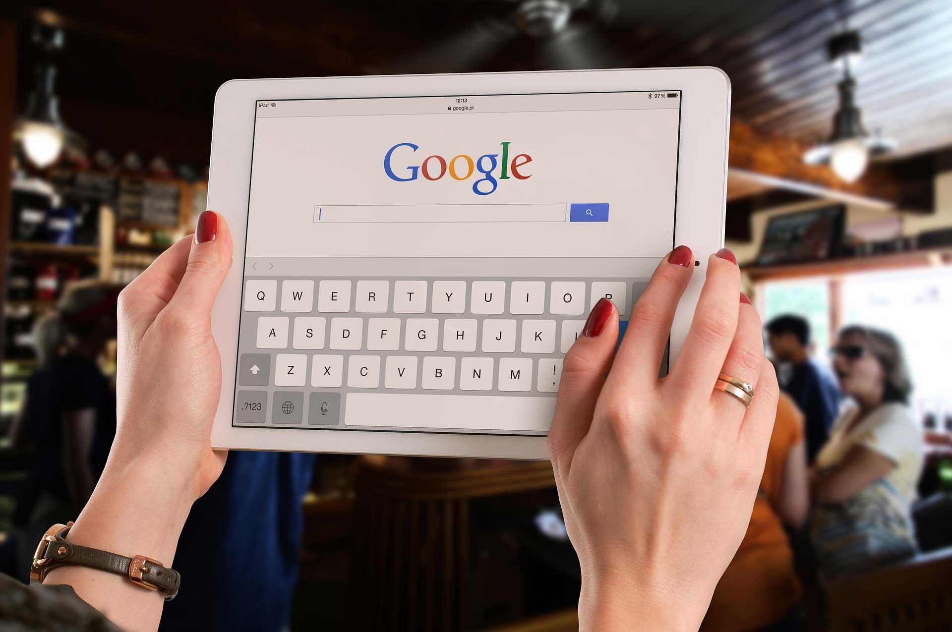 sokemotoroptimalisering Søkemotoroptimalisering hjelper deg å komme høyere opp på trefflisten i Google søk.